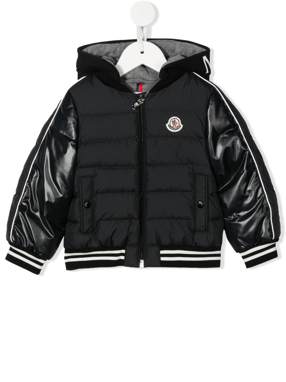 Moncler Enfant
Piumino con cappuccio